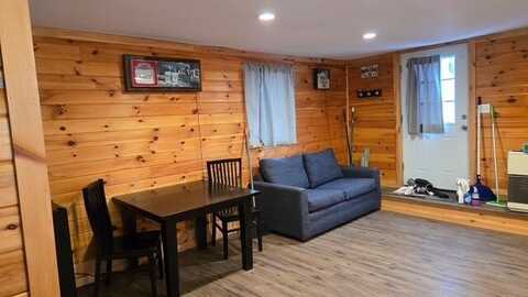 11 Collins Street, Bingham, ME 04920