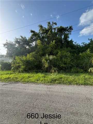 660 Jessie, LEHIGH ACRES, FL 33972