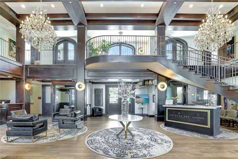 221 9th, NAPLES, FL 34102