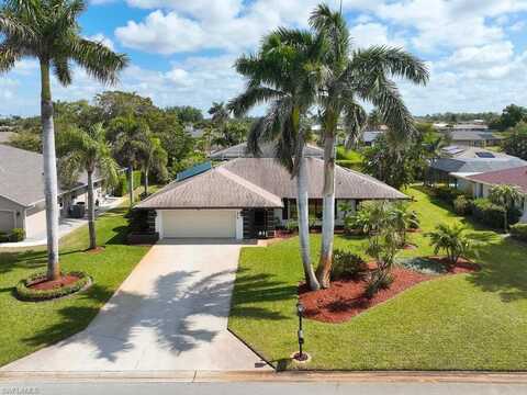 213 Bay Meadows, NAPLES, FL 34113