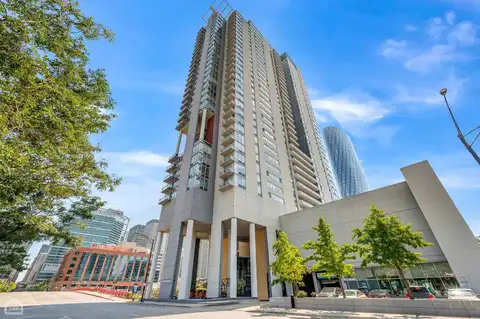 737 W Washington Boulevard, Chicago, IL 60661