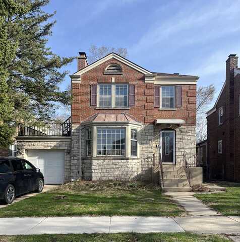 2716 W Sherwin Avenue, Chicago, IL 60645
