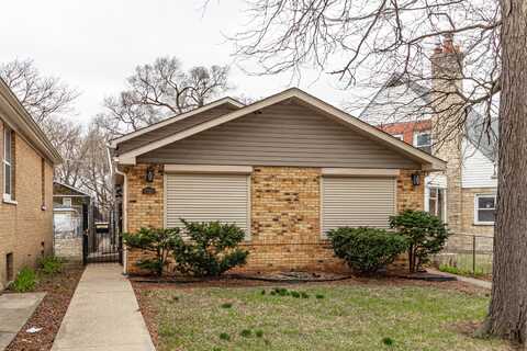 7740 S Paxton Avenue, Chicago, IL 60649