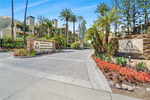 5535 Canoga Avenue, Woodland Hills, CA 91367