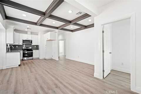 530 W 43rd Street, Los Angeles, CA 90037