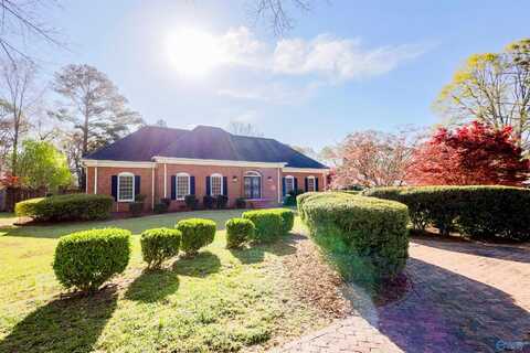 1706 Woodmont Drive, Decatur, AL 35601