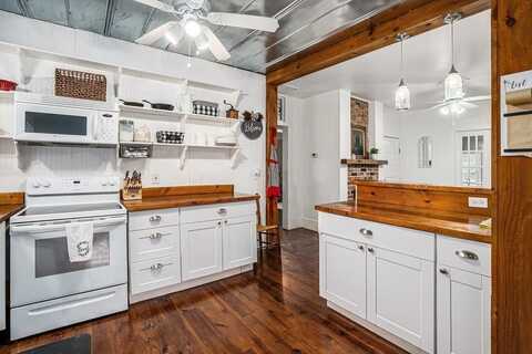 15 Bridge Street, Mineral Bluff, GA 30559