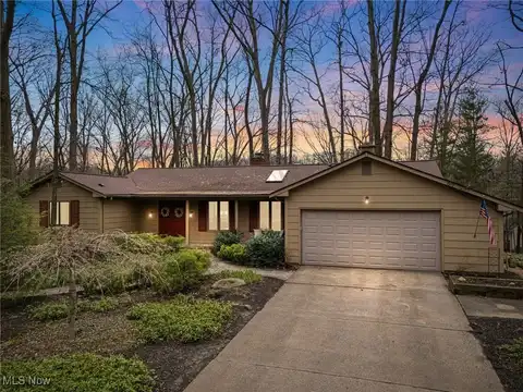 10569 Hickory Place, Strongsville, OH 44149