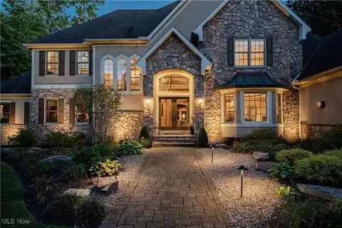 35906 Solon Road, Solon, OH 44139