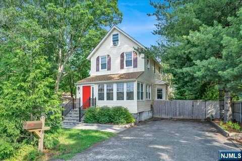 9 Belden Place, Norwood, NJ 07648