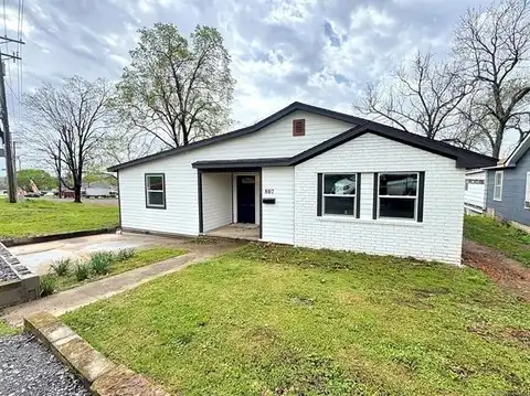 807 W Choctaw Street, Tahlequah, OK 74464