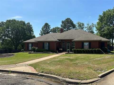 907 Briarwood Place, Durant, OK 74701