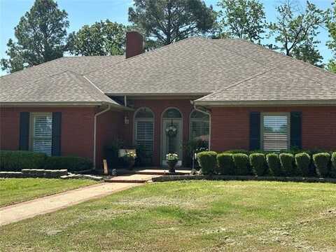 907 Briarwood Place, Durant, OK 74701
