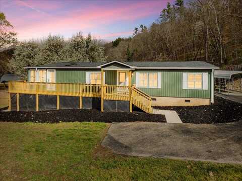 3729 Clark Road, Hiwassee, VA 24347