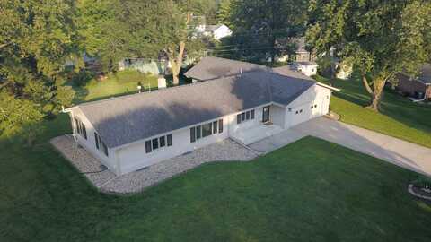 712 Winthrop Circle, Storm Lake, IA 50588