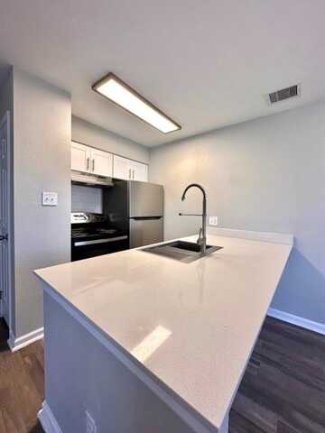 9680 Timberline, Dallas, TX 75220