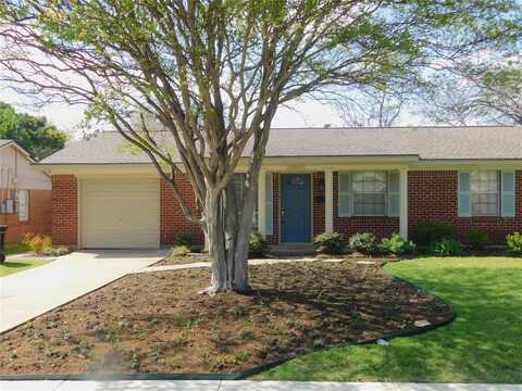 2711 Eastbrook Drive, Mesquite, TX 75150