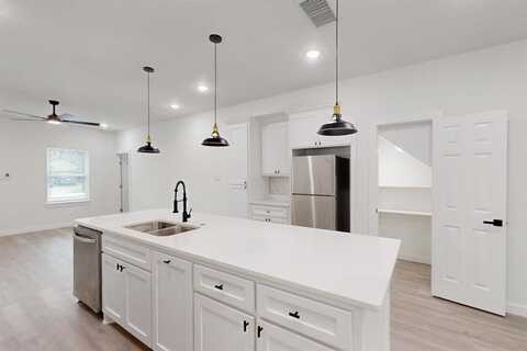 1213 Mill Street, Gainesville, TX 76240