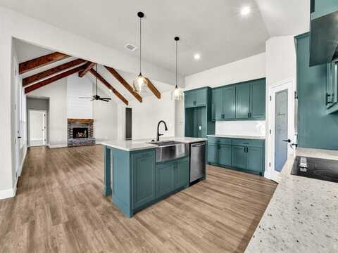 10008 Valley Oak Way, Springtown, TX 76082