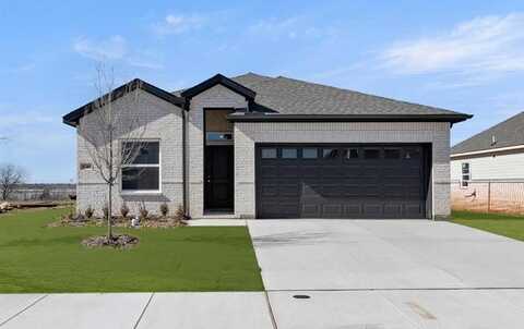 8740 Heartland Drive, Fort Worth, TX 76123