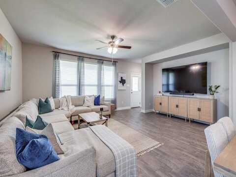 4131 Reese Lane, Krum, TX 76249