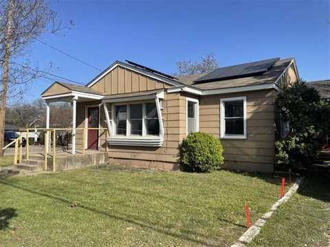 4812 Blackstone Drive, River Oaks, TX 76114