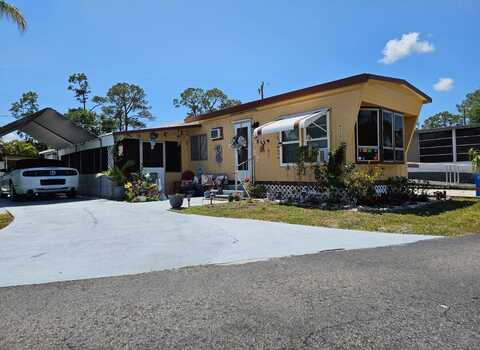 4336 Hitzing Ave, North Fort Myers, FL 33903