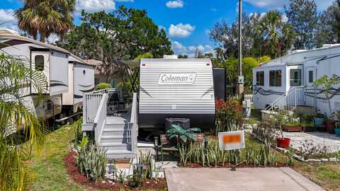 1201 Glory Way Blvd, Bradenton, FL 34212