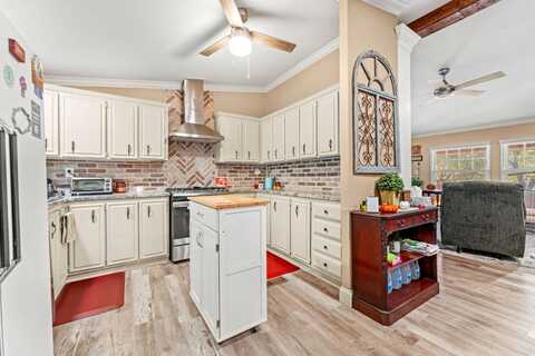 5726 Kay Dr, Fort Worth, TX 76119