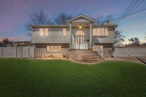 321 Sherbrooke Road, Lindenhurst, NY 11757
