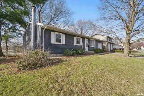 1451 E 33RD Street, Davenport, IA 52807