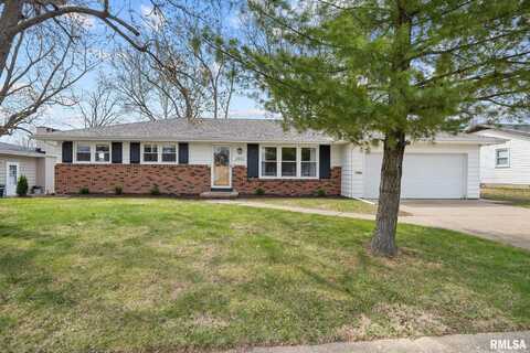 2802 W GILBERT Avenue, Peoria, IL 61604