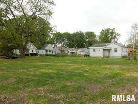 415 5TH Street, Lincoln, IL 62656