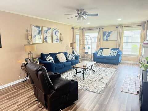 1105 Brazos, PALESTINE, TX 75801