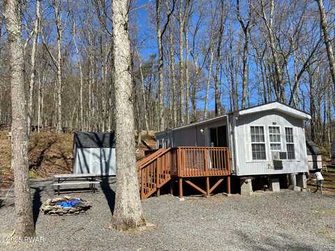 111 Stasa Court, Milford, PA 18337