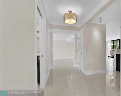 250 E Royal Palm Rd, Boca Raton, FL 33432