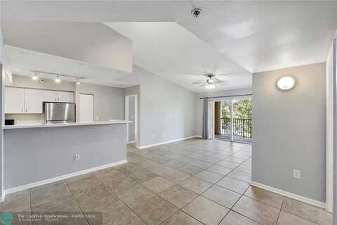 120 Yacht Club Way, Hypoluxo, FL 33462