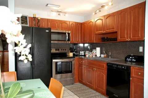 2859 NW 197th Ter, Miami Gardens, FL 33056