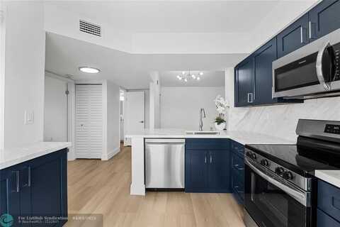 876 NW 92nd Ave, Plantation, FL 33324