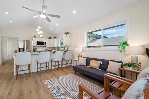 1590 Ono St, Wailuku, HI 96793