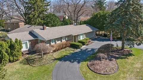 5080 KITSON Lane, West Bloomfield, MI 48324