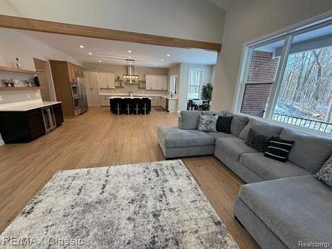 2323 Canterwood, Highland, MI 48357