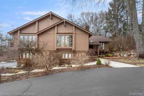 2211 SHORE HILL Drive, West Bloomfield, MI 48323