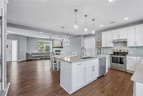 36 E 125th Street, Burnsville, MN 55337
