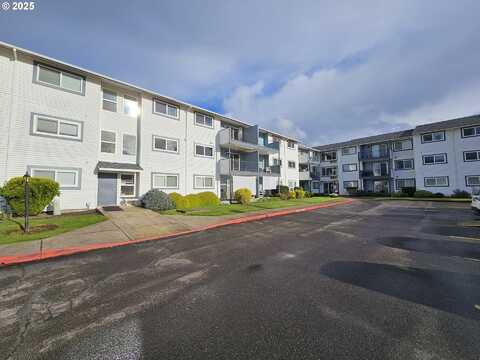 950 EVERGREEN RD, Woodburn, OR 97071