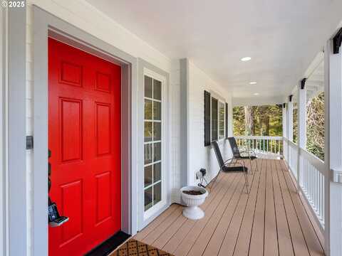 8920 SW 9TH DR, Portland, OR 97219