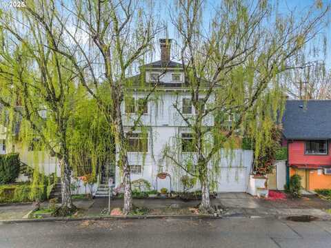 3123 NE BROADWAY ST, Portland, OR 97232