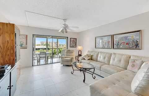 14425 Strathmore Lane, Delray Beach, FL 33446