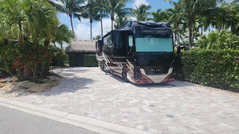 460 NW Foursome Lane, Port Saint Lucie, FL 34986