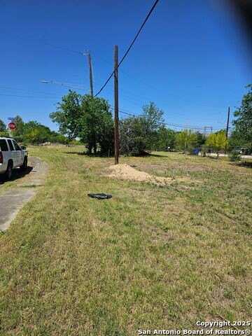 922 Hampton, San Antonio, TX 78220